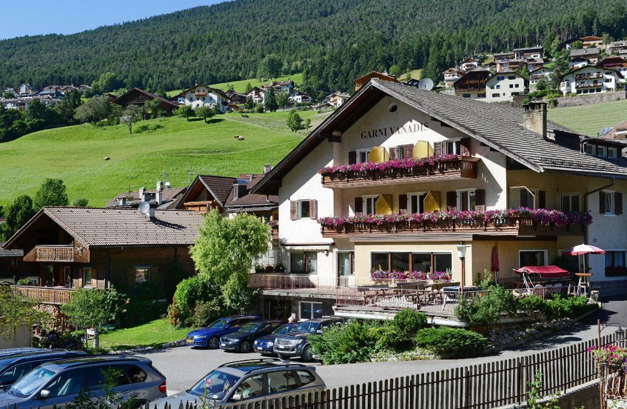 أورتيسايْ Hotel Garni Vanadis المظهر الخارجي الصورة